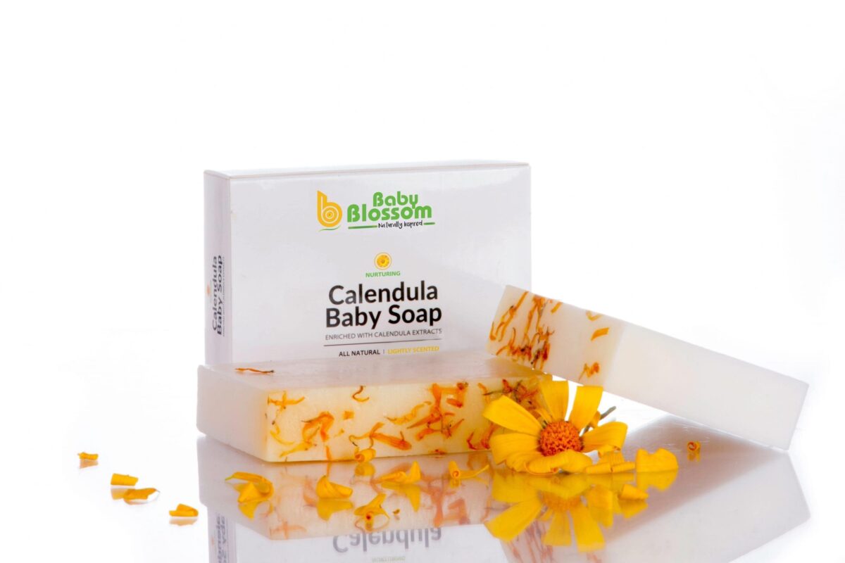 1132780-BABY-BLOSSOM-CALENDULA-BABY-SOAP-100G.jpg Savon pour bébé au calendula Baby Blossom 100 g